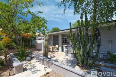 Main picture of 4007 N 8th Ave
