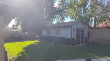Main picture of 3002 W Mercer Ln