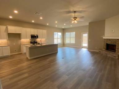 Main picture of 10519 Atlanta Ave