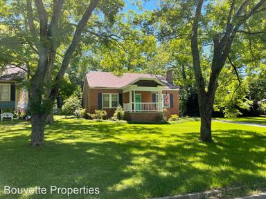 Main picture of 216 Lee St