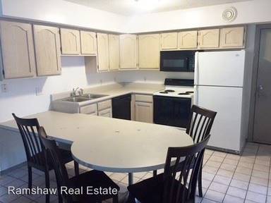 Main picture of 1002 S 2nd St