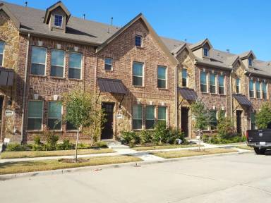 Main picture of 2407 Klamath Dr