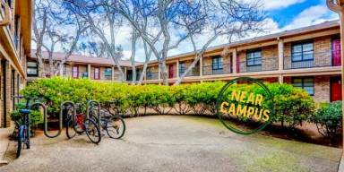 Main picture of 1421 S 12th St