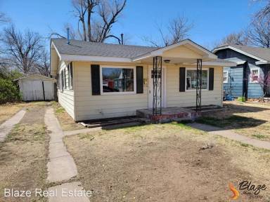Main picture of 4221 SW 12th Ave