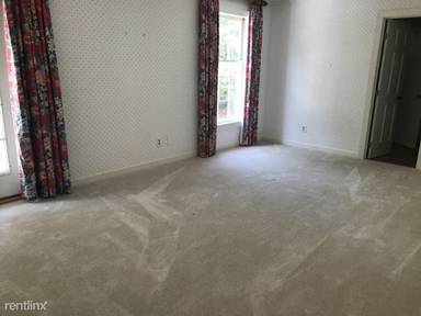 Main picture of 1021 Nichols Dr