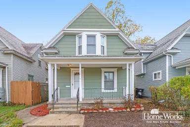 Main picture of 1018 E Wayne St