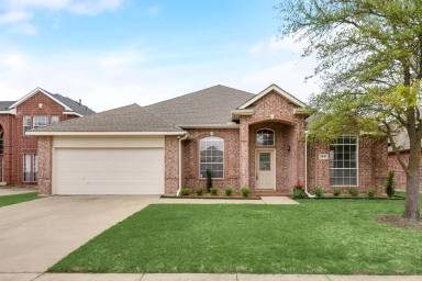 Main picture of 6505 Hillview Ln