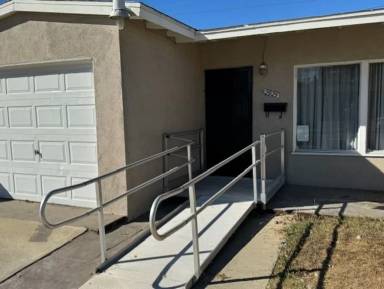 Main picture of 2925 W Caldwell St