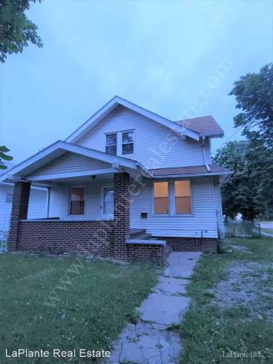 Main picture of 453 E Weber St
