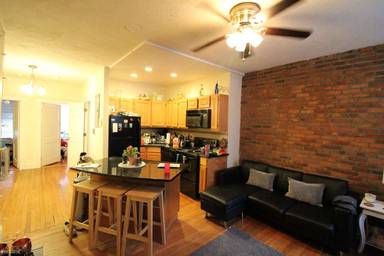 Main picture of 1132 Commonwealth Ave