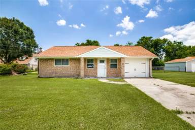 Main picture of 908 Redberry Hill Rd