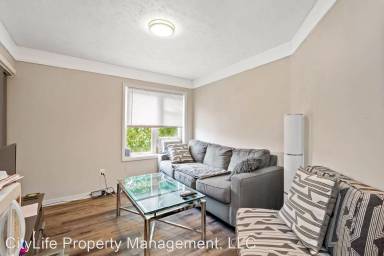 Main picture of 450 Augusta St