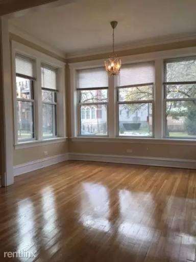 Main picture of 7033 N Ridge Blvd