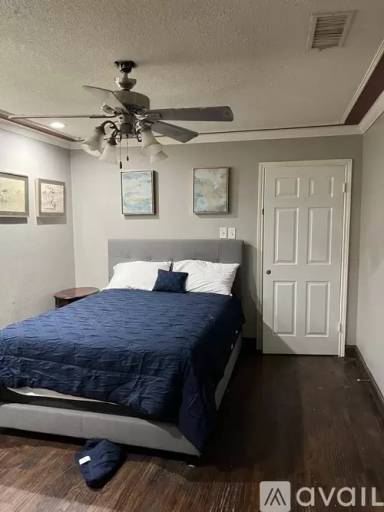 Main picture of 3439 Racquet Club Dr