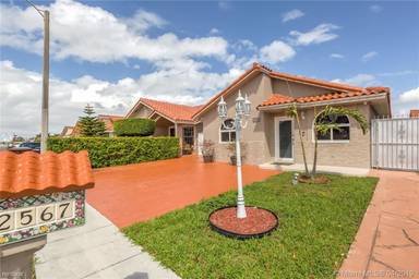Main picture of 2567 W 73rd Pl