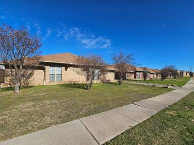 Main picture of 3149 Tudor Ln