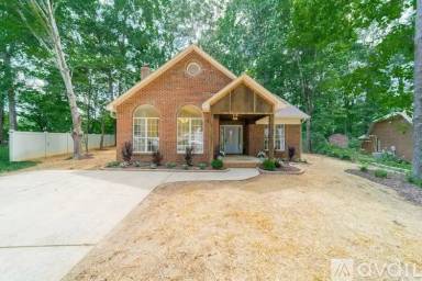 Main picture of 8002 David Lee Ln