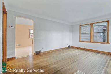 Main picture of 1793 Arlington Ave E