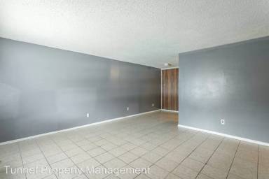 Main picture of 925 Shallowford Rd