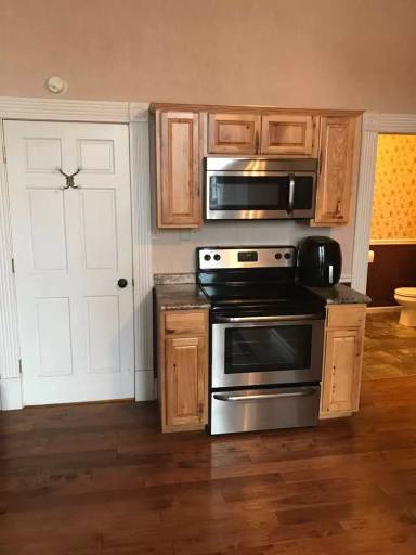 Main picture of 212 Main St