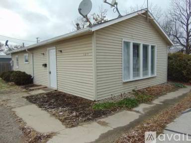 Main picture of 107 Peabody Ave