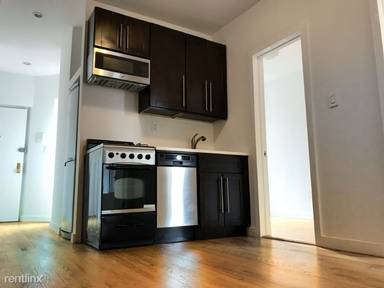 Main picture of 623 E 11th St