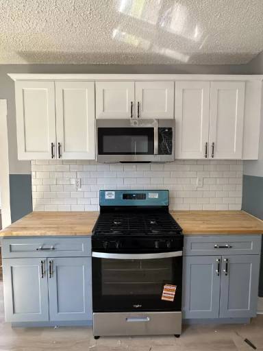 Main picture of 22 W Spring St