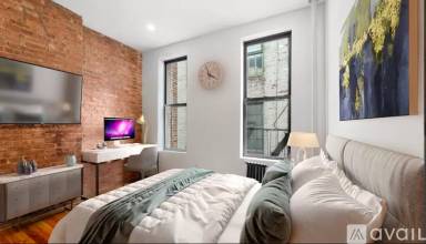 Main picture of 10 Stanton St Apartments