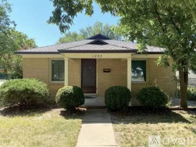 Main picture of 1203 N Pearce St