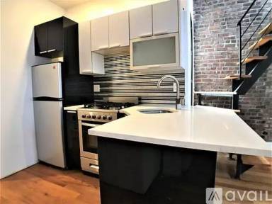 Main picture of 867 Knickerbocker Ave
