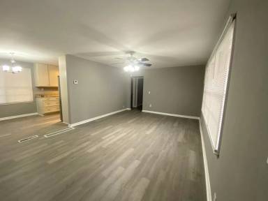 Main picture of 4610 Cresant Ln