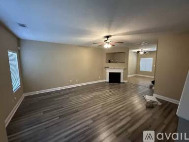 Main picture of 502 Hialeah Dr