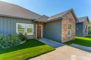Main picture of 2704 James Rd