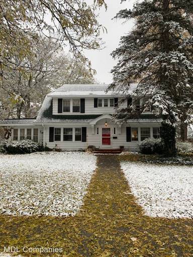 Main picture of 1863 McKinley St