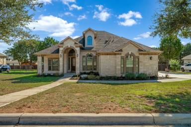 Main picture of 226 Hamburg Ave
