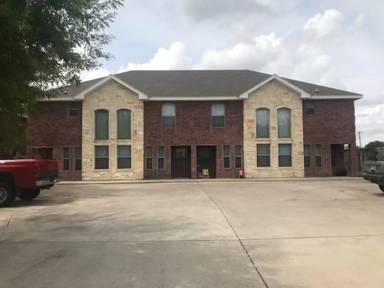 Main picture of 102 S 48th Ln