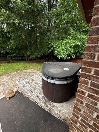 Main picture of 105 Bear Creek Ct
