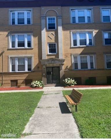 Main picture of 4618 S Lake Park Ave