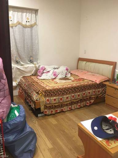 Main picture of 2443 Ocean Ave