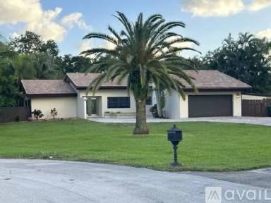 Main picture of 11460 SW 1st Ct