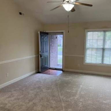 Main picture of 2305 Saddleback Dr