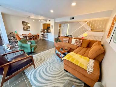 Main picture of 2116 Hobbs House