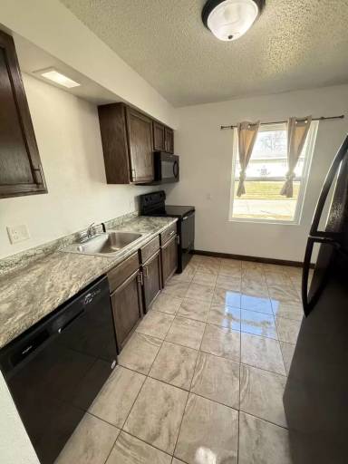 Main picture of 401 Melody Ln