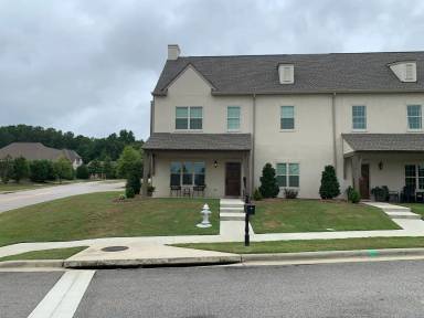 Main picture of 2244 Pam Cir