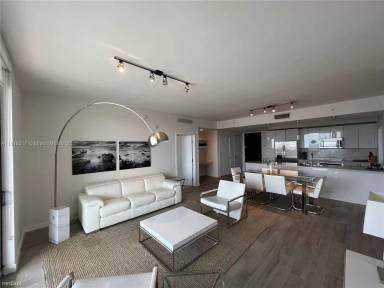Main picture of Nine At Mary Brickell Village
