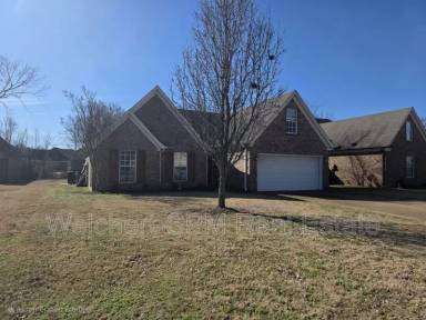 Main picture of 80 Clay Hill Dr