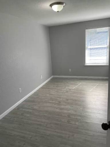 Main picture of 477 SW William Ave