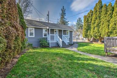 Main picture of 3518 Lombard Ave