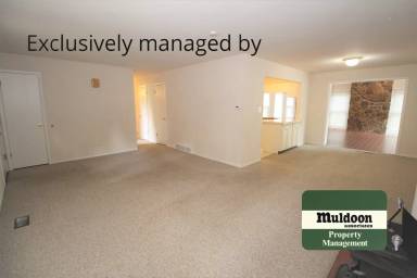 Main picture of 3026 Drakestone Dr