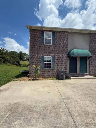 Main picture of 920 Nichols Rd